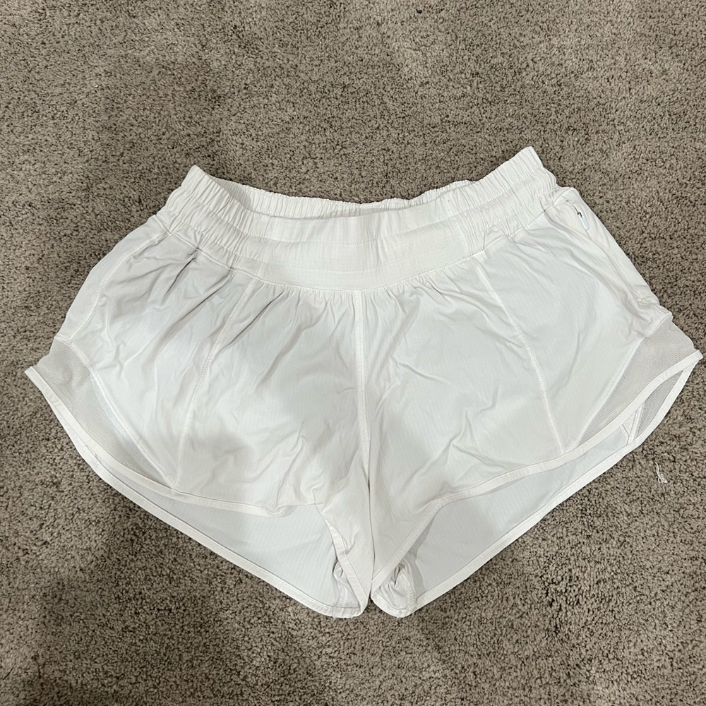 Lululemon hotty hot 2.5 shorts